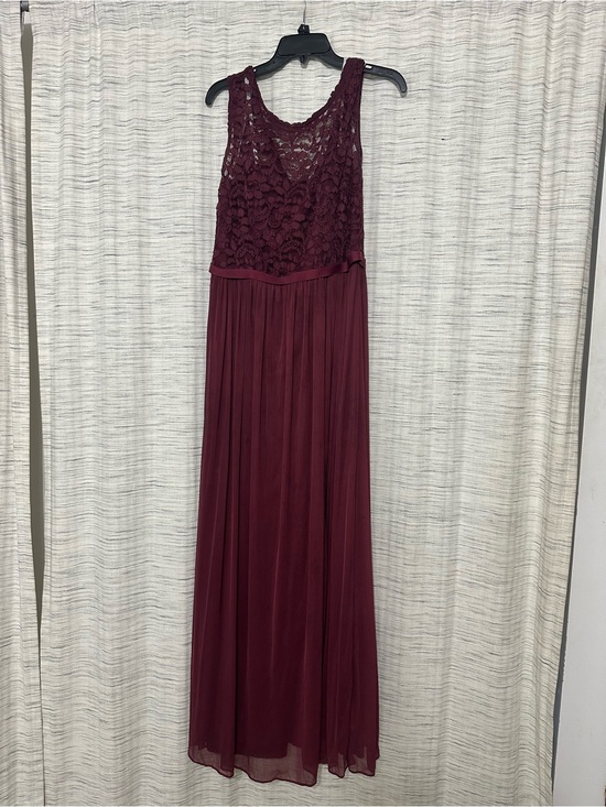 David's Bridal Dresses & Skirts - David's Bridal Sleeveless Lace Bodice Maxi Dress in Wine